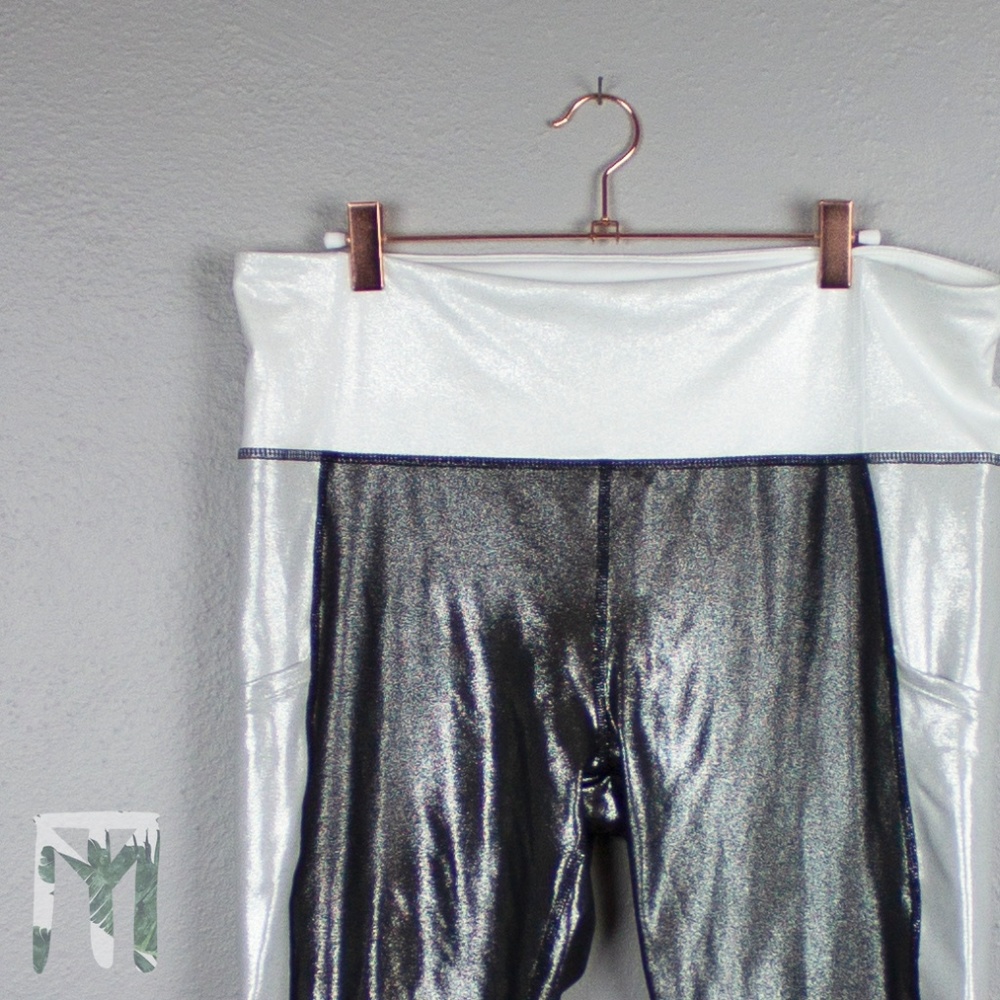 Joylab High-Waisted Shine Leggings with Pockets